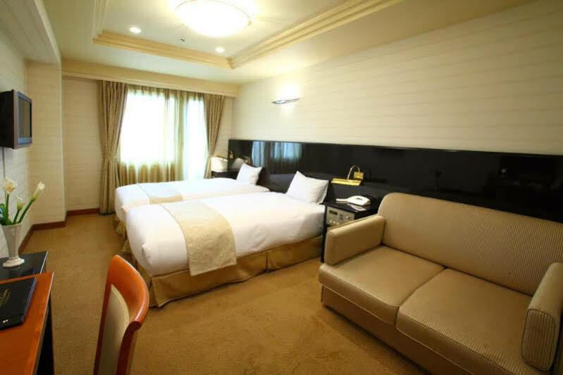 โรงแรมโยโกฮามา คาเมลอต เจแปน โยโกฮาม่า ภายนอก รูปภาพ
